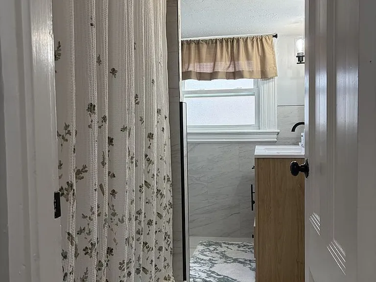 94 Mount Auburn St #2 — Photo 15