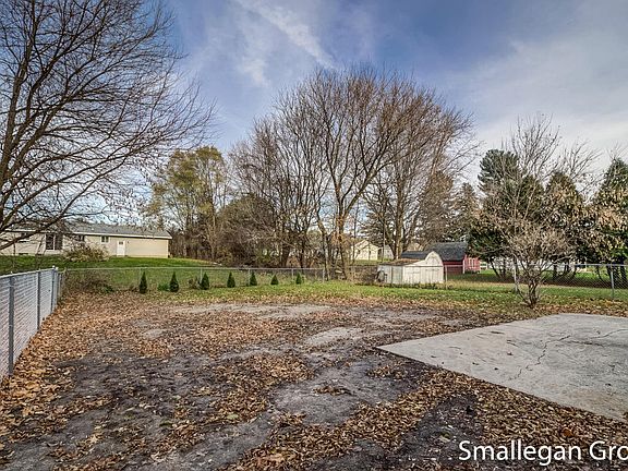 5th image of 4401 Leonard St