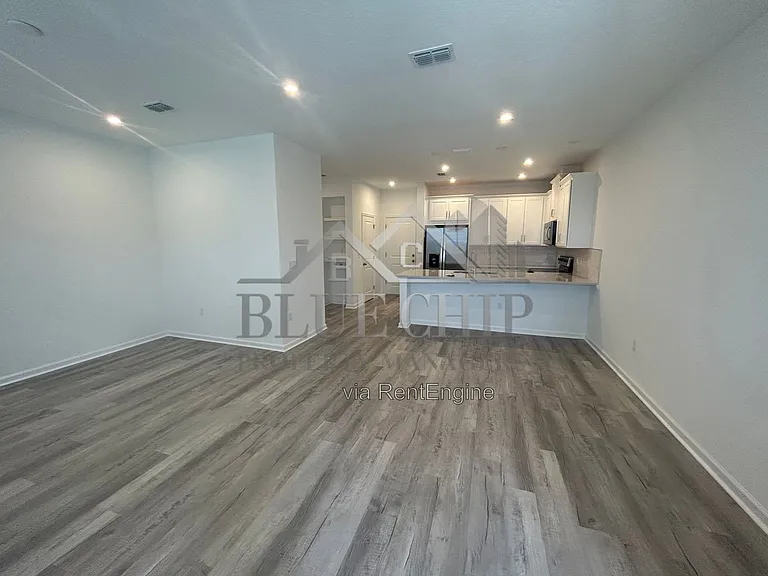 11605 Straits Way — Photo 4