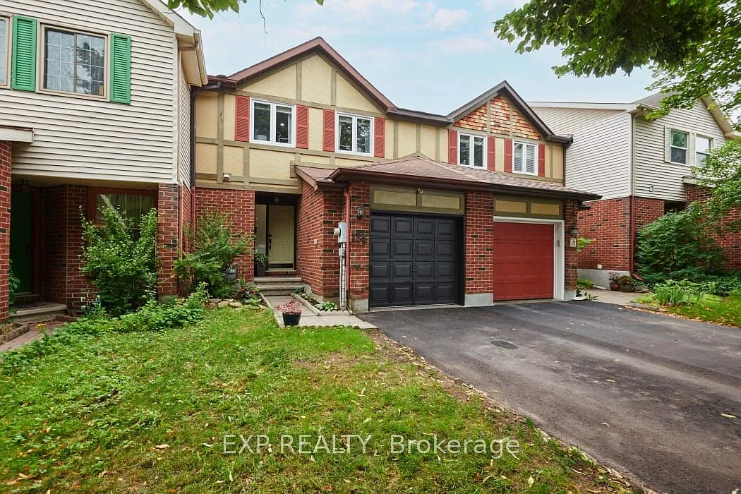 3 bed, $2,700 — Photo 1