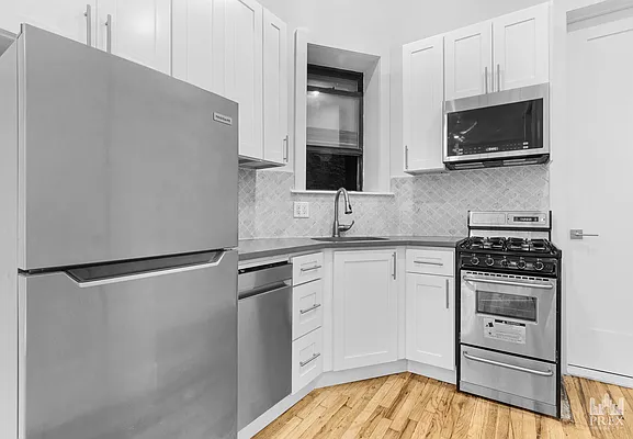 Rented by PREX Realty Corp | media 4