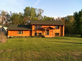 15 44 Ab Rd, Columbus, NE 68601