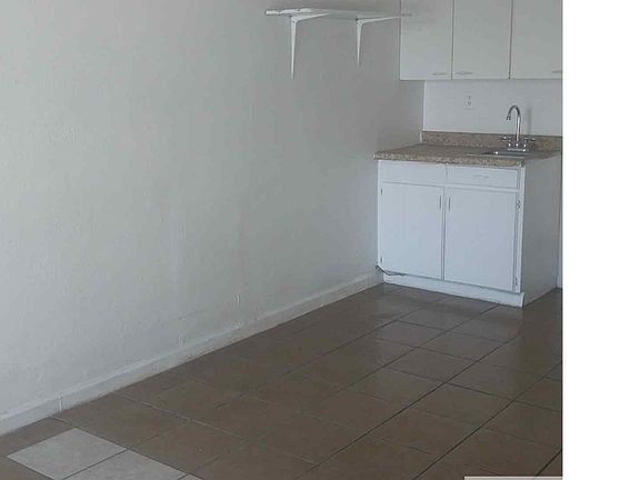 3rd image of 1807 Santa Paula Dr APT 1