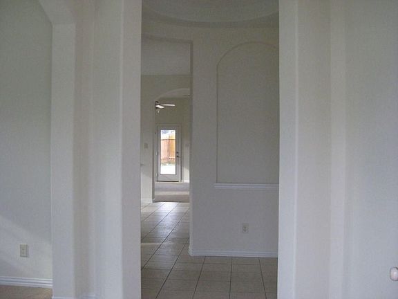 2nd image of 21481 Kings Bend Dr