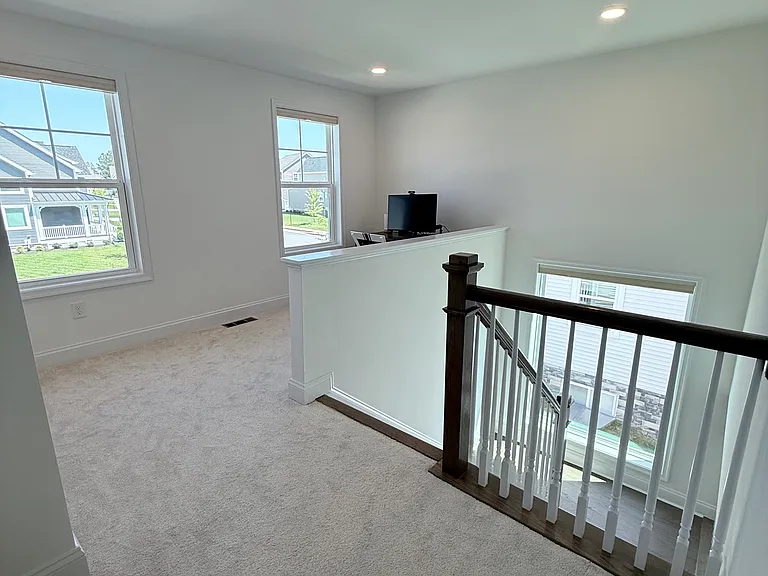 3074 Summer Porch Ave — Photo 46
