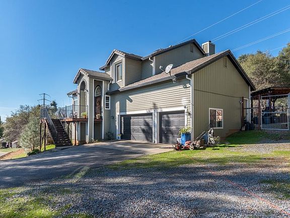 3rd image of 3303 Grace Ct
