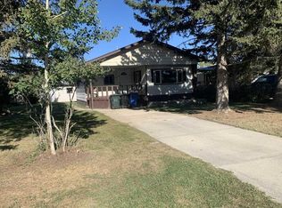 225 W 4th St NW, Sundre, AB T0M1X0