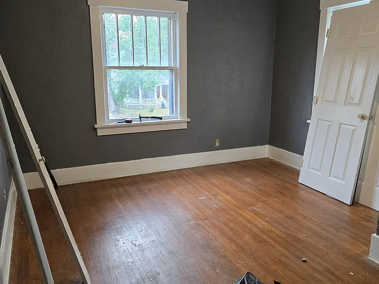 414 E Sherman Ave — Photo 2