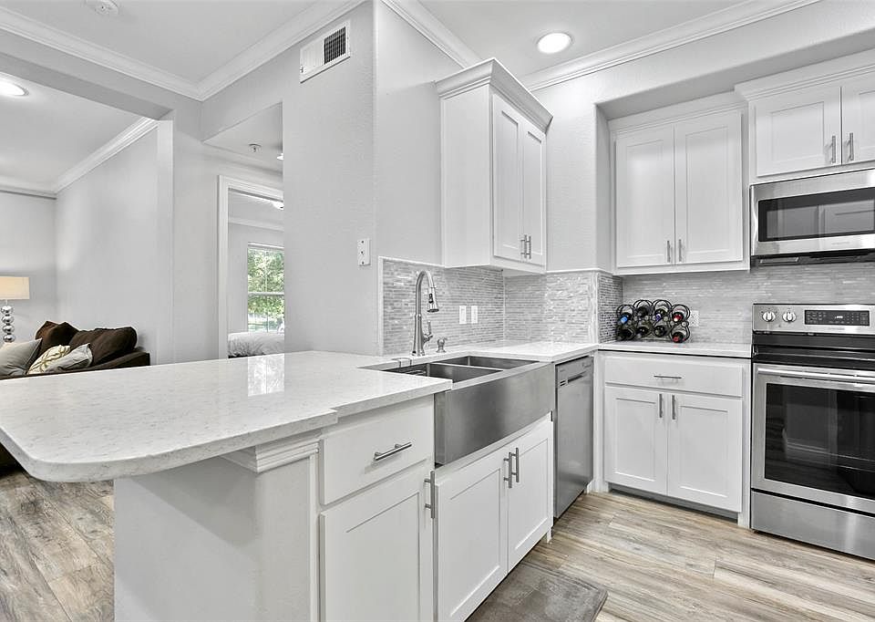 1st image of 330 Las Colinas Blvd #264