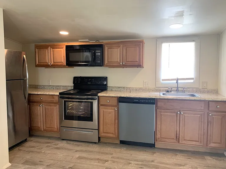 302B Fairmount Ave — Photo 6