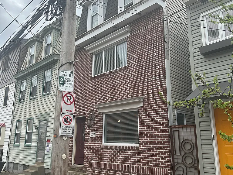 1822 Mary St #2 — Photo 1