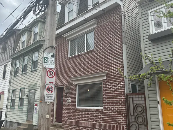 1822 Mary St #2, Pittsburgh, PA 15203