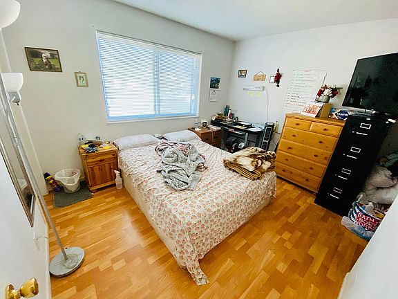 5th image of 6941 Farmington Way