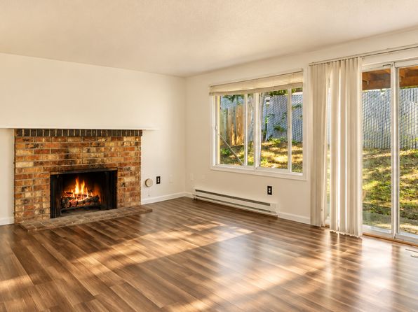 21614 29th Ave S APT 1, Des Moines, WA 98198 – 2-bedroom rental in Des Moines
