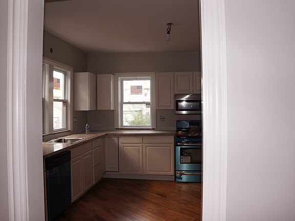 5th image of 124 157th St