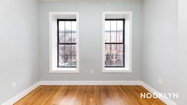 Rented by Nooklyn NYC LLC | media 21