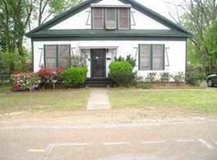 1704 W Rusk St, Marshall, TX 75670