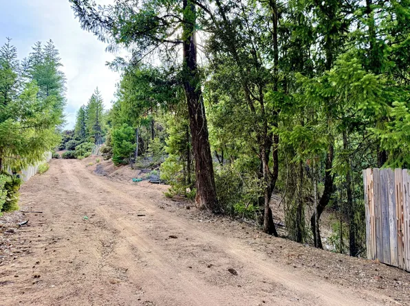 360 Sand Ridge Ct, Hayfork, CA 96041