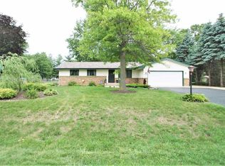 12118 Blue Spruce Dr, Roscoe, IL 61073