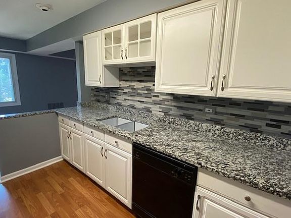 3rd image of 1134 E Randville Dr Unit 2I