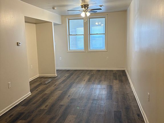 3rd image of 811 N Indiana Ave