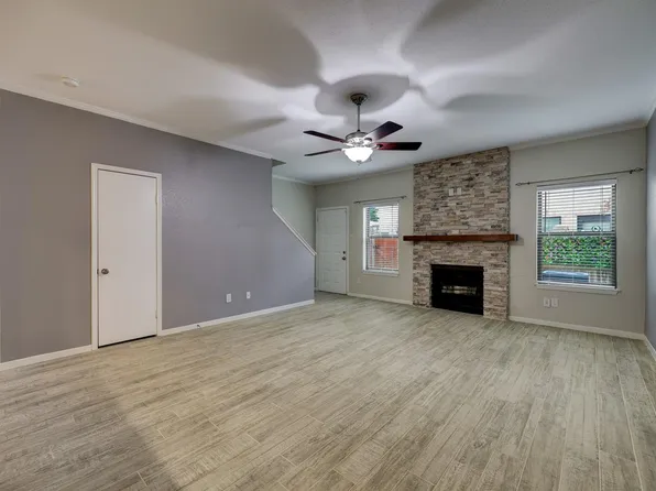 9800 Pagewood Ln APT 3402, Houston, TX 77042