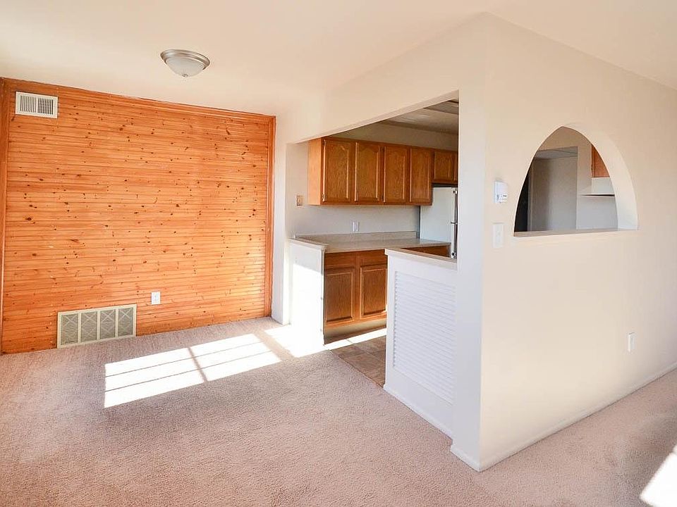 Dining Rm/Kitchen (2x2)