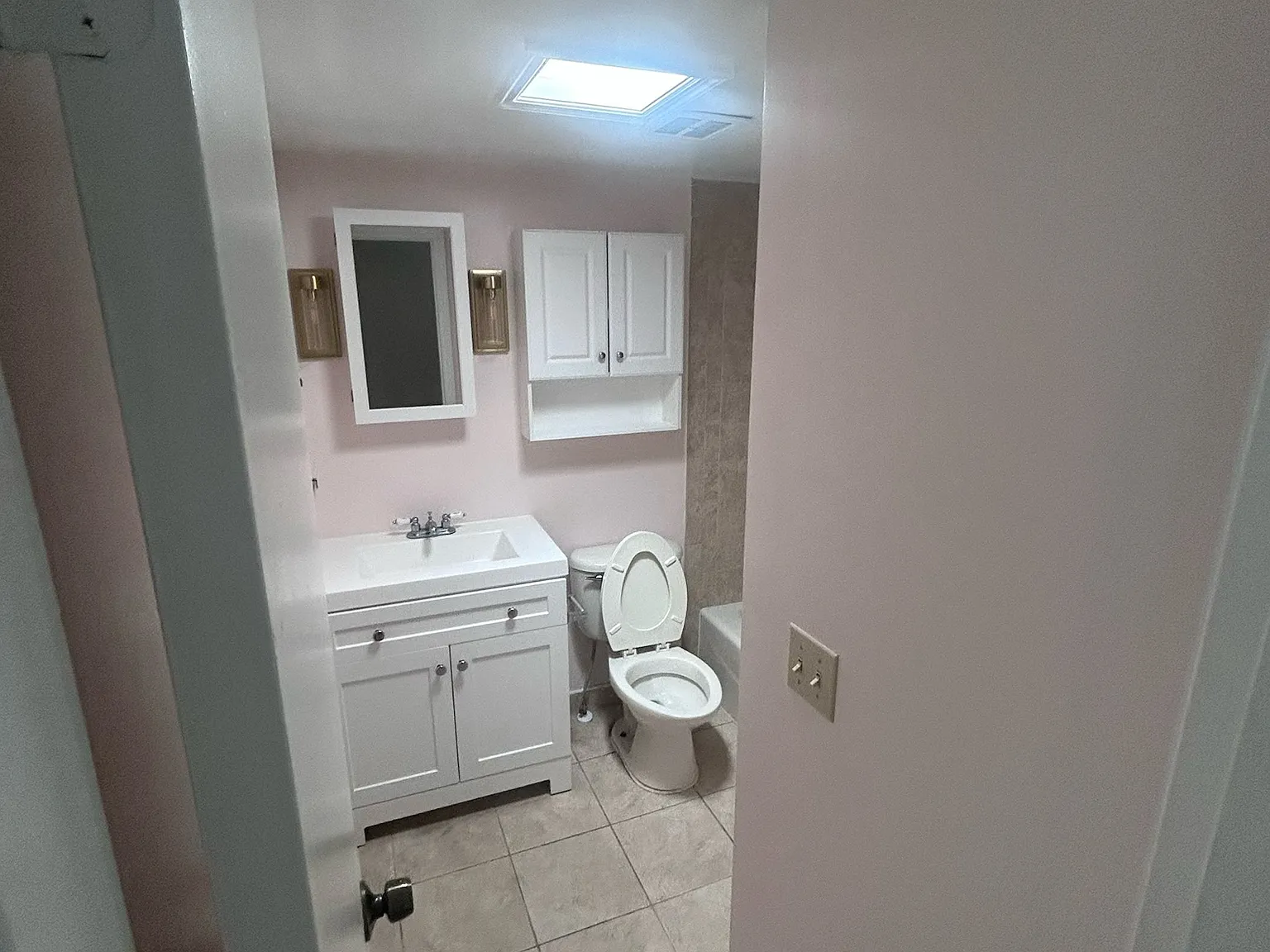 2 bed, 1.5 bath, 1024 sqft, $1,850 — Photo 4
