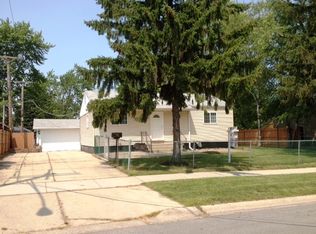 1708 McKay St, Waukegan, IL 60087