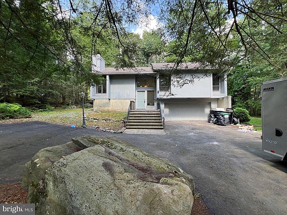 4th image of 2533 Country Club Dr