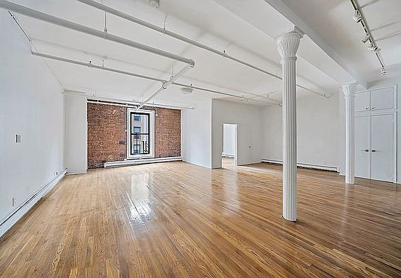 3rd image of 122 Duane St APT 3b