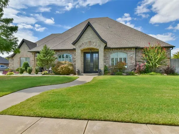 3009 Monica Ln, Moore, OK 73160