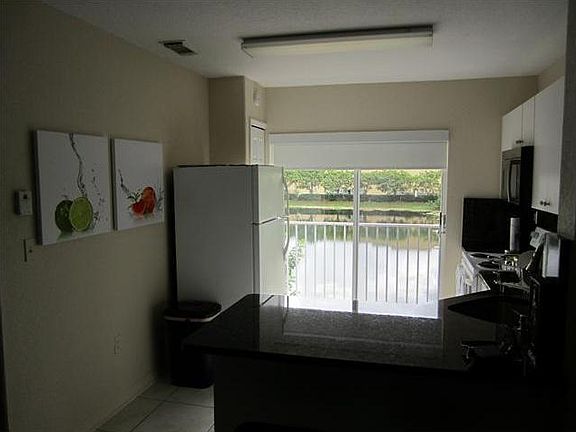 5th image of 5675 NW 109th Ave APT 39