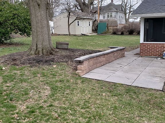 Patio and screen porch. 