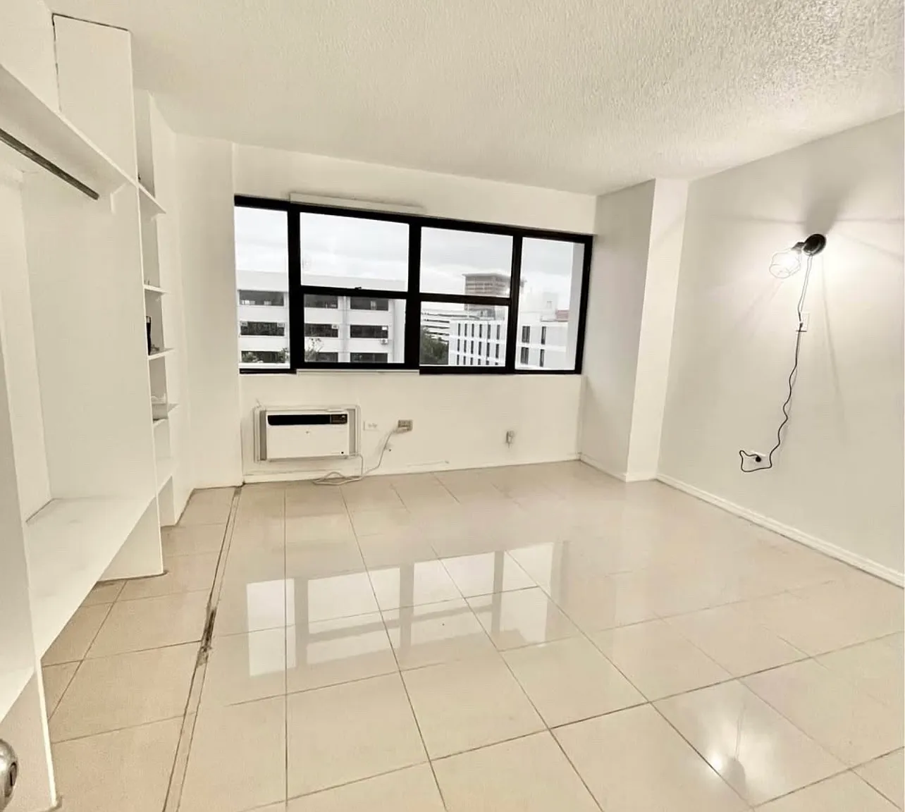1 bed, 671 sqft, $1,300 — Photo 2