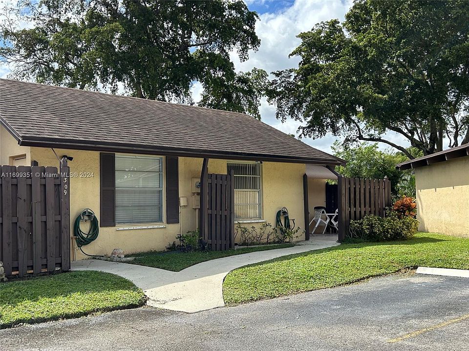 1st image of 311 Briarwood Cir #18-V4