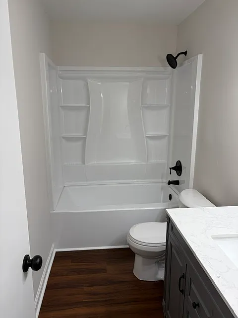 2 bed, 975 sqft, $1,600 — Photo 1