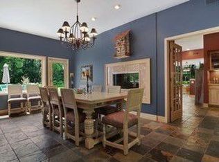 15611 W Rockland Rd, Libertyville, IL 60048