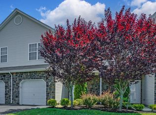 8 Thistledown St, Tinton Falls, NJ