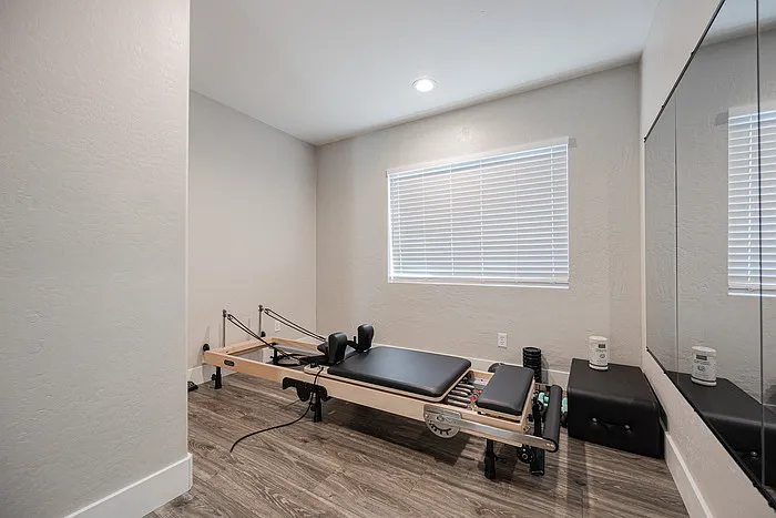 904 S Dolphin Dr — Photo 15
