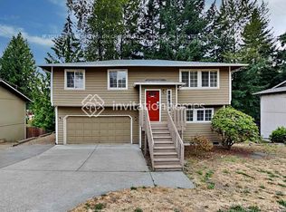 20514 Lapaloma Dr E, Bonney Lake, WA 98391