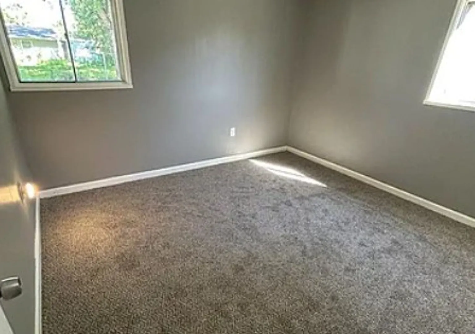 For Lease — Photo 3