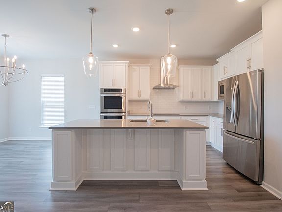 4th image of 109 Pinehurst Rd