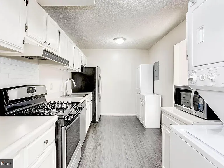 11841 Shire Ct #11 — Photo 5