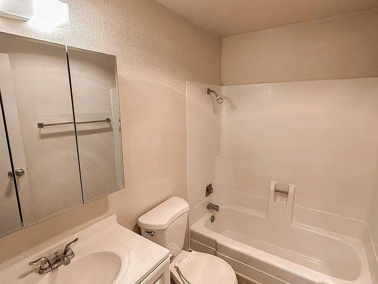 Mountain Vista Apartments — Photo 20