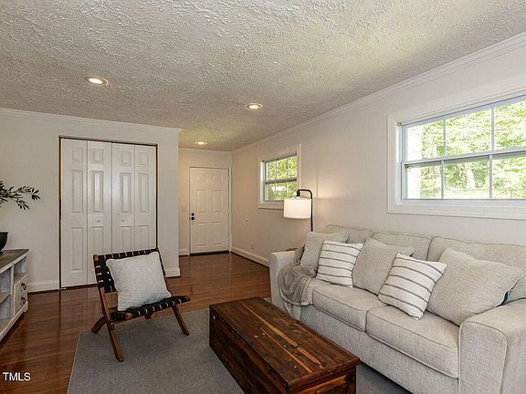 5th image of 1831 Washington Dr