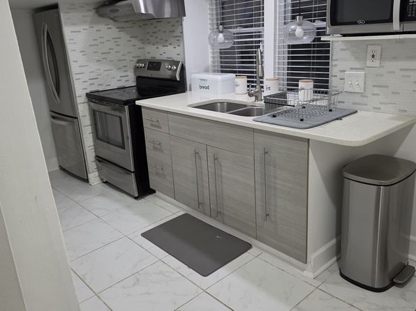 2080 E Roxboro Rd NE