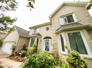 1034 Idaho St, Carol Stream, IL 60188