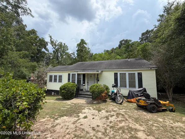 522 W 28th St, Laurel, MS 39440