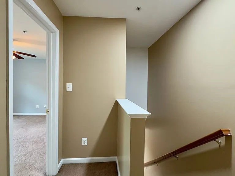 130 Mohegan Dr #B — Photo 24